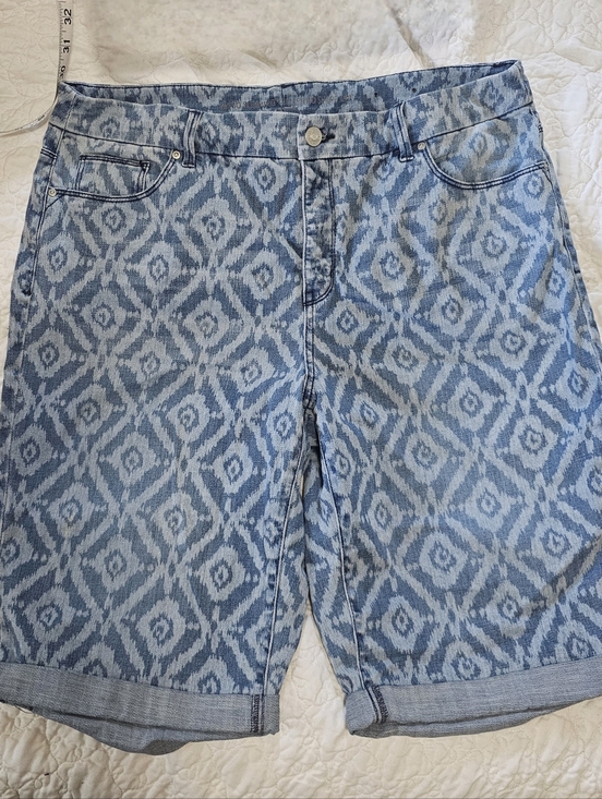 Chico's Pants - Chico's Blue Patterned Women's Denim Jean Shorts EUC  Size 2.5